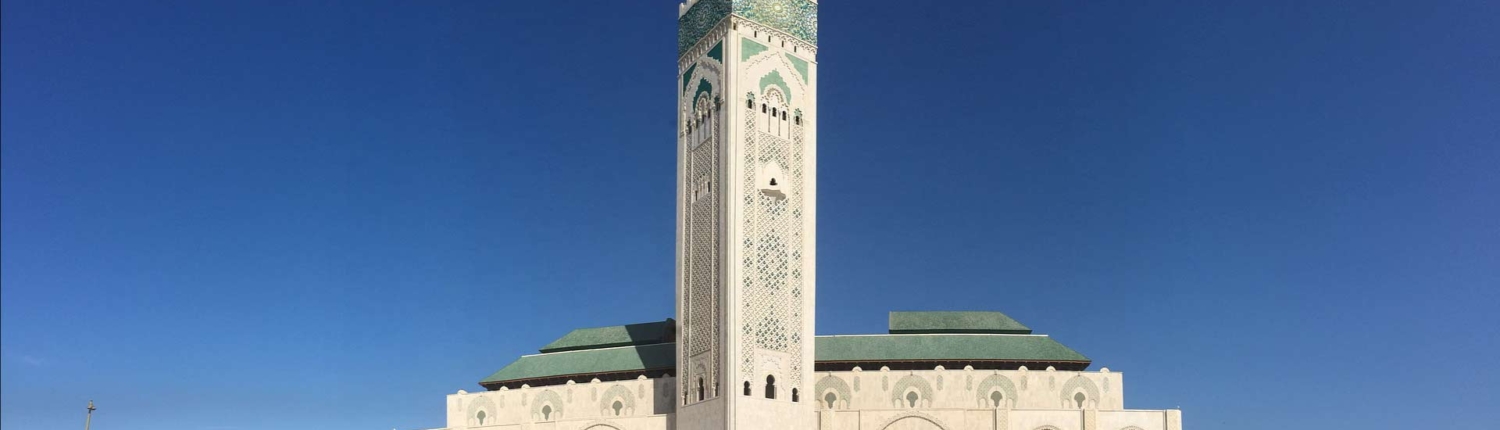 Imagen de mezquita grande en marruecos de rawahel spain viajes