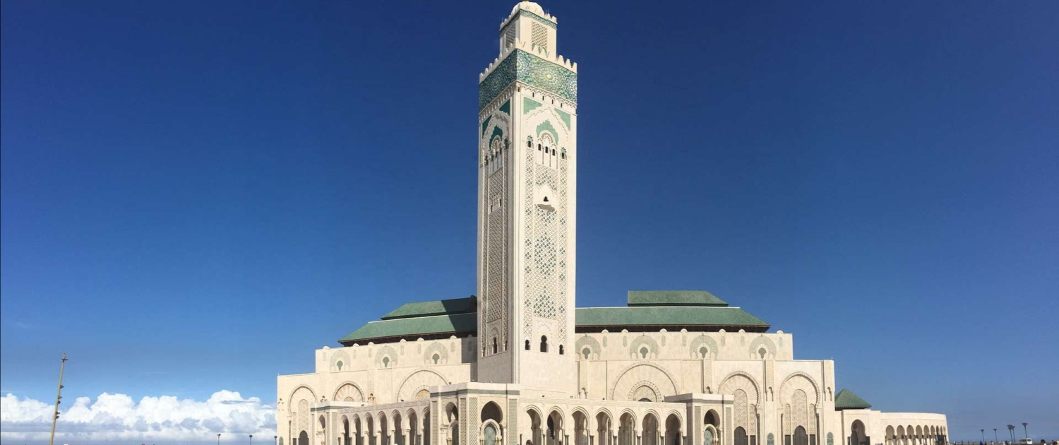 Imagen de mezquita grande en marruecos de rawahel spain viajes